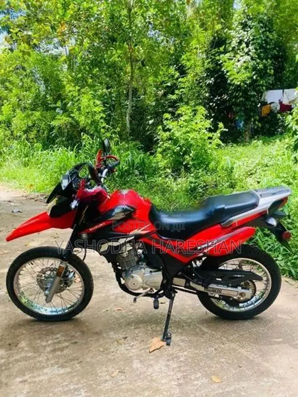 Suzuki DR 2020