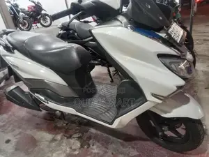 Suzuki Burgman 2020