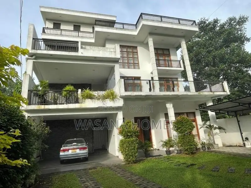 Valuable 3 Storey House for sale Talawathugoda