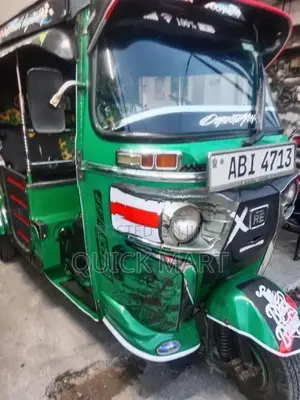 Bajaj RE 2016