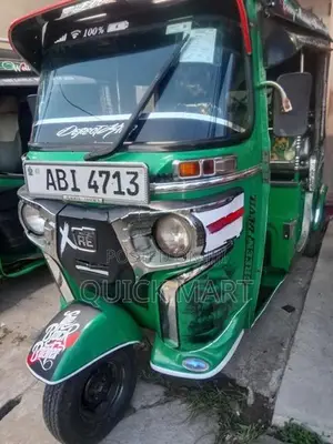 Bajaj RE 2016
