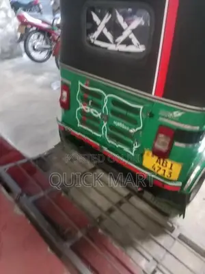 Bajaj RE 2016