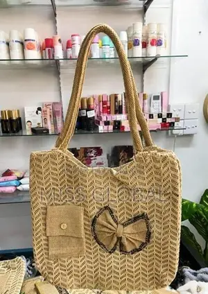 Jute Handbag with Shell Design