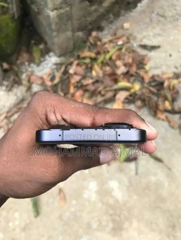 Vivo X200 FE (Used)
