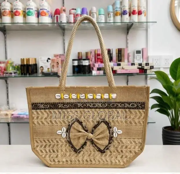 Jute Handbag with Shell Design