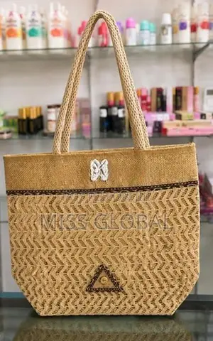 Jute Handbag with Shell Design