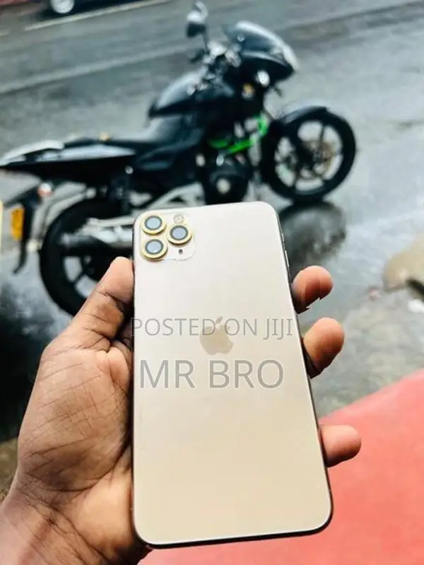 Apple iPhone 11 Pro Max (Used)