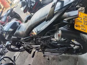 Bajaj Pulsar 150 2010