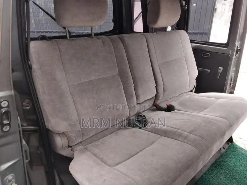 Nissan 03 Passengers Full Seat