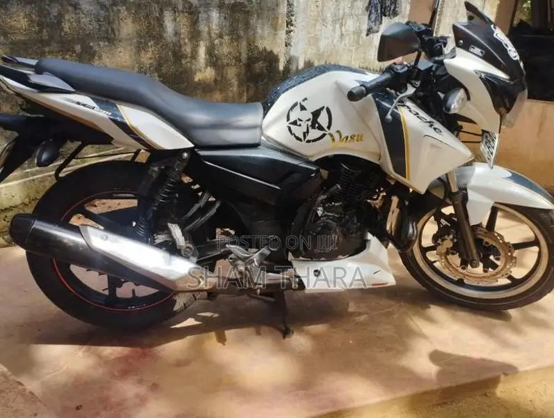 TVS Apache 2016