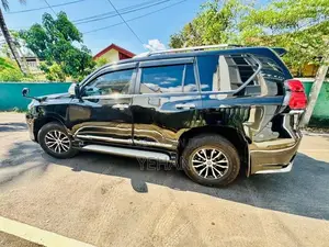 Toyota Land Cruiser Prado TX 150 2012
