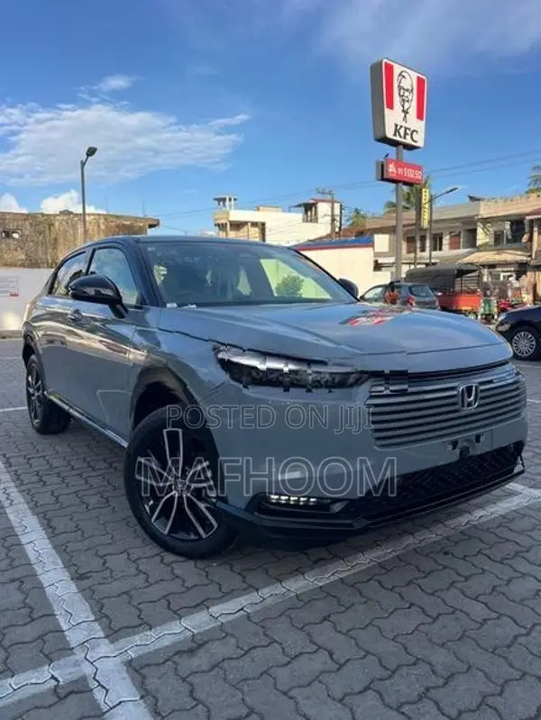 Honda Vezel Z Play Moon Roof 2026