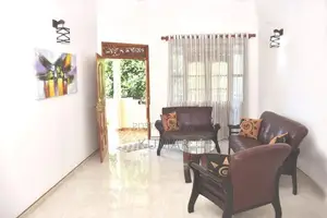 Upstairs Annex in walking distance to Karapitiya town