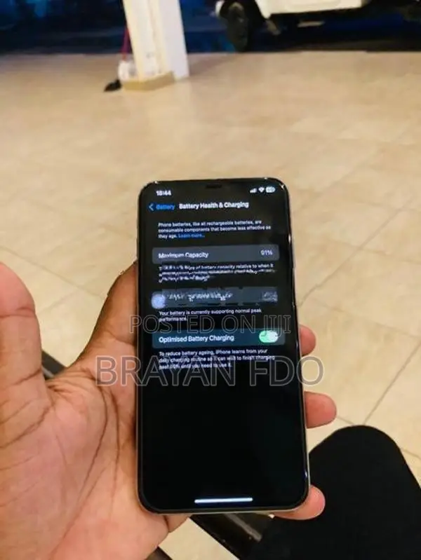 Apple iPhone XS Max (Used)