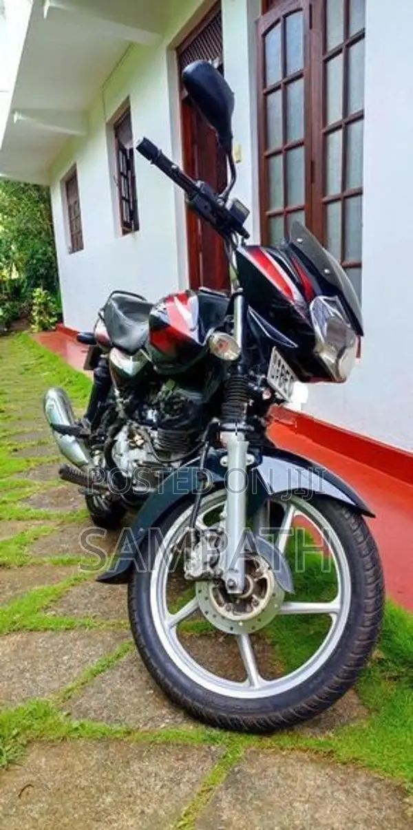 Bajaj Discover 125 2016