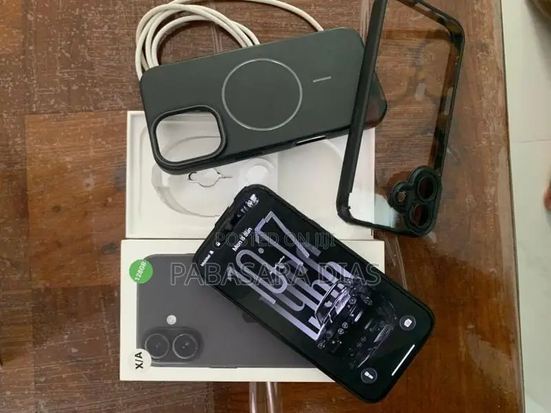 Apple iPhone 16 (Used)