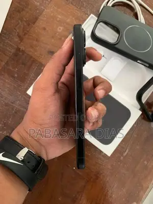Apple iPhone 16 (Used)