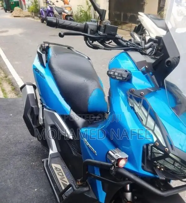 Honda ADV 160 2025