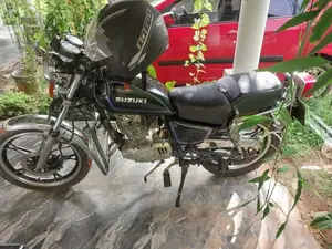 Suzuki GN 125 2012