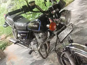 Suzuki GN 125 2012