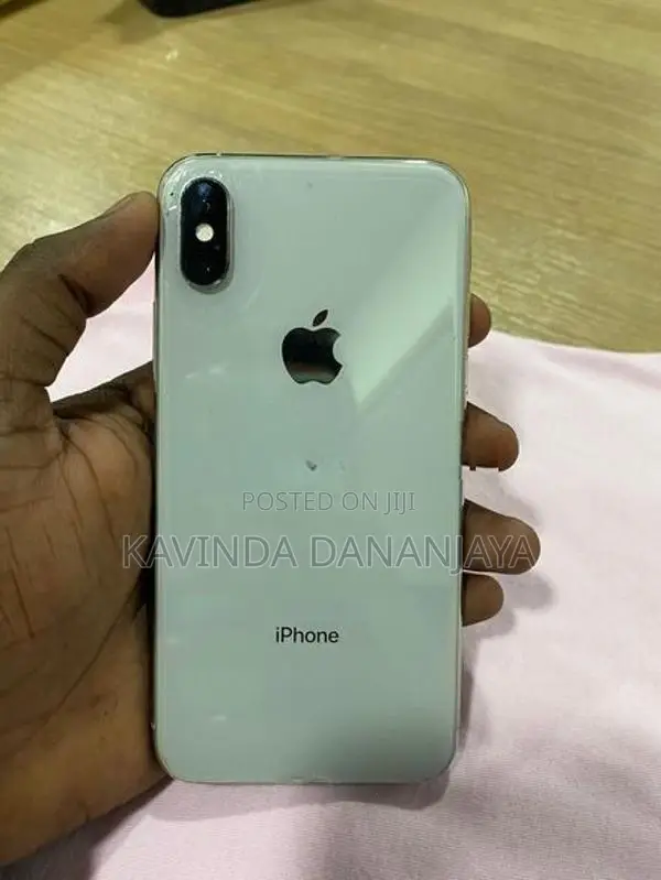 Apple iPhone XS (Used)