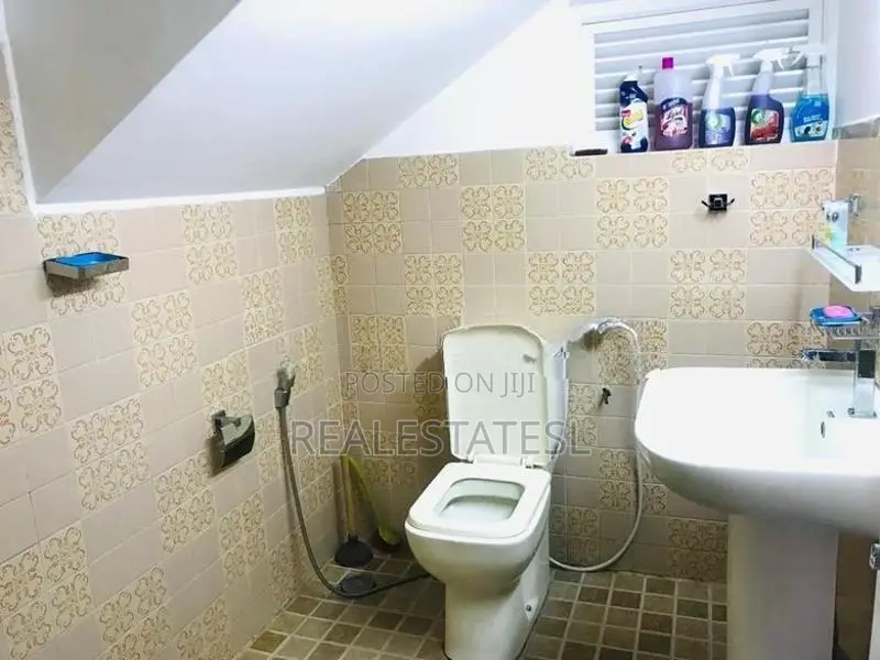 Prime 13-Bed Property for Rent in Colombo 03 | 5,000 Sq.Ft LKR 1.2 Mn