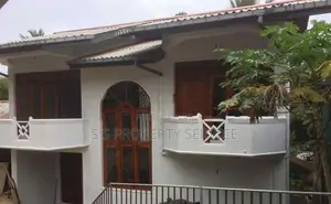 Three-storey house for sale in Katugastota (SSPH-313)