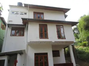 Three-storey house for sale in Katugastota (SSPH-313)