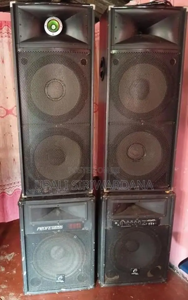 Yamaha MX 802 Mixer 4 Speaker Set