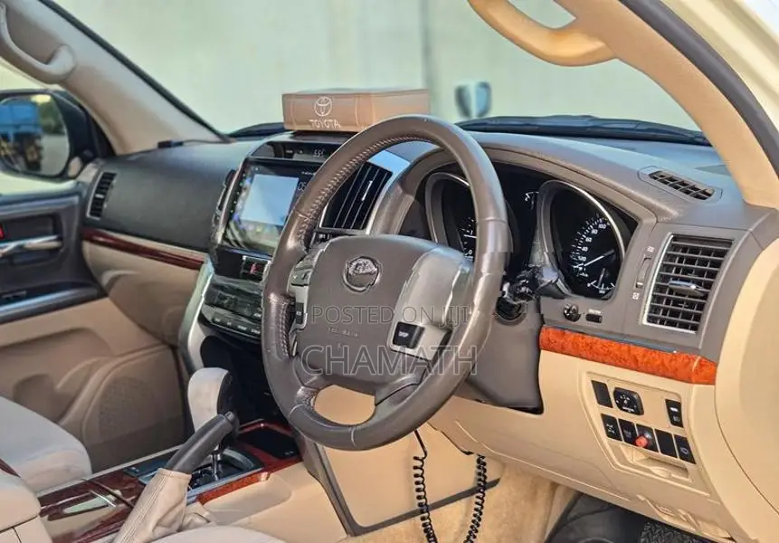 Toyota Land Cruiser Sahara 200 Diesel V8 2013