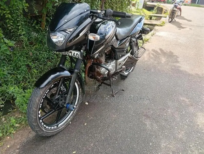 Bajaj Pulsar 150 pulser 2014