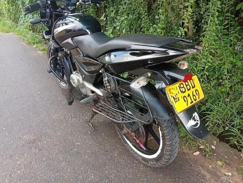 Bajaj Pulsar 150 pulser 2014