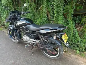 Bajaj Pulsar 150 pulser 2014