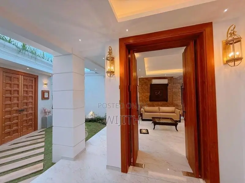 Brand New Luxury House for Sale in Battaramulla