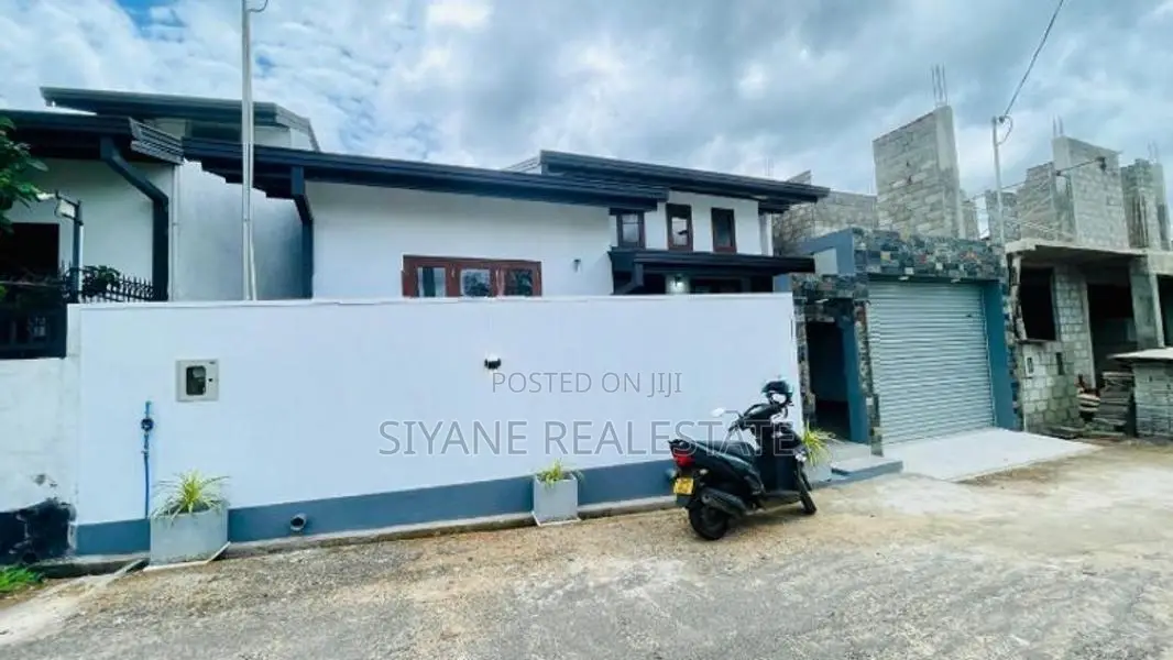 Brand New Single Storey House for Sale Athurugiriya