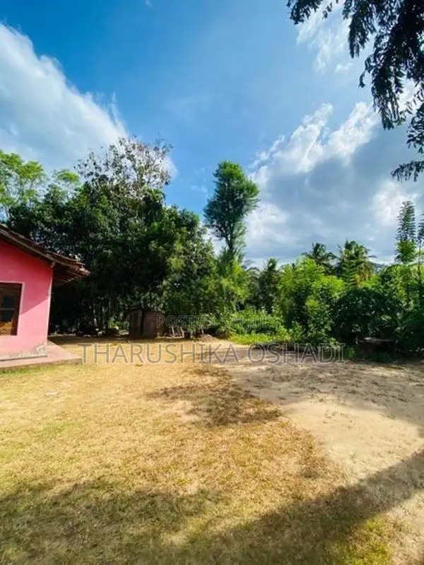 ඉඩම සමග නිවස විකීමට දොබගහවෙල