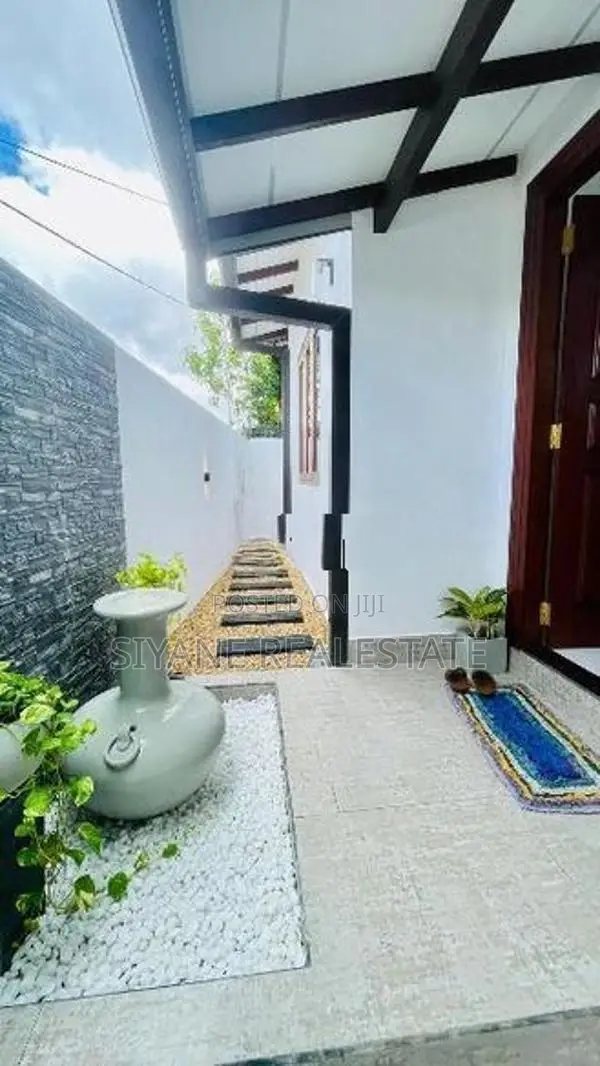 Brand New Single Storey House for Sale Athurugiriya