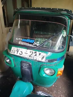 Bajaj RE 4S 2011