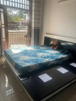 Modern Black and White Master Bedroom Set