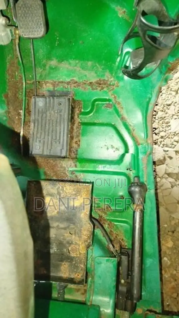 Bajaj RE 4S 2011
