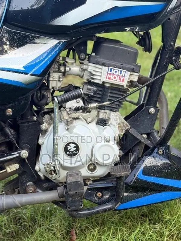 Bajaj CT100 2023