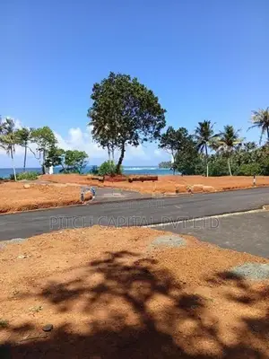 කදිම ඉඩමක් දෙවිනුවර නගරයෙන්
