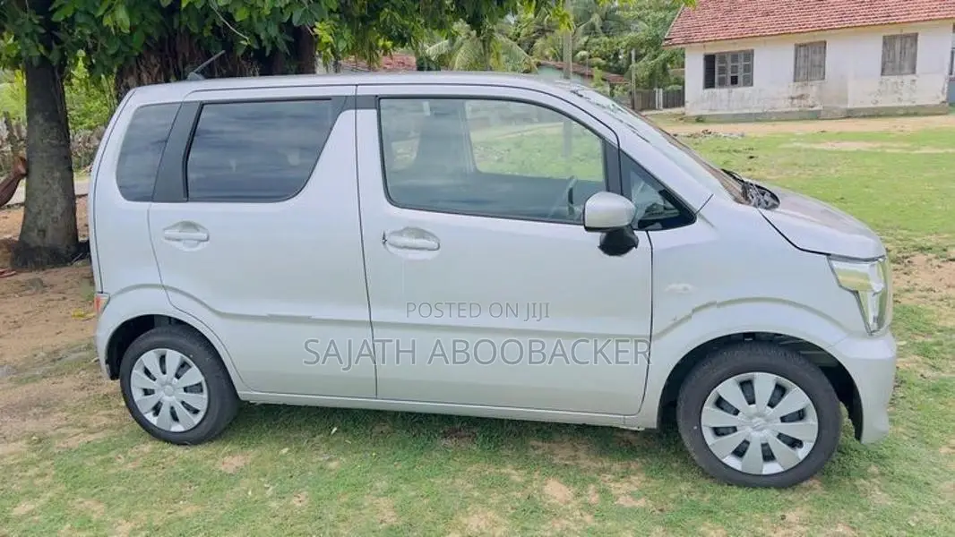 Suzuki Wagon R FX 2025
