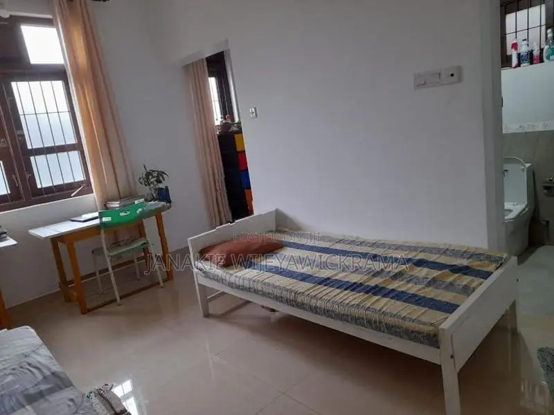 Shared Room for Rent Female Only - Borelasgamuwa