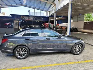 Mercedes Benz C180 2015