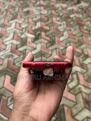 Apple iPhone SE 2 (Used)