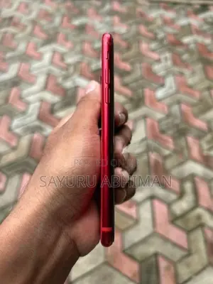 Apple iPhone SE 2 (Used)
