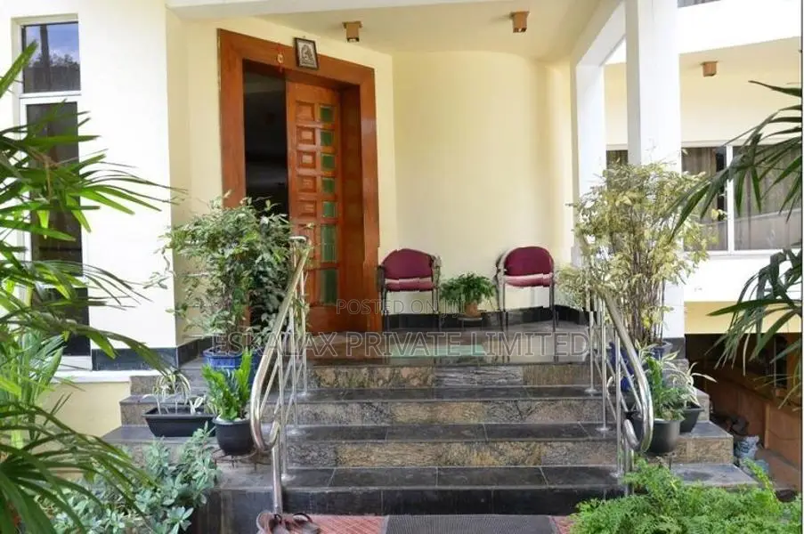 Luxury 5BR House For Sale in Rajagitiya - EH365