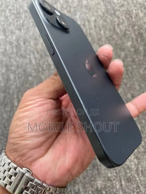 Apple iPhone 15 128GB (Used)