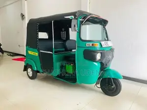 Bajaj RE 2015
